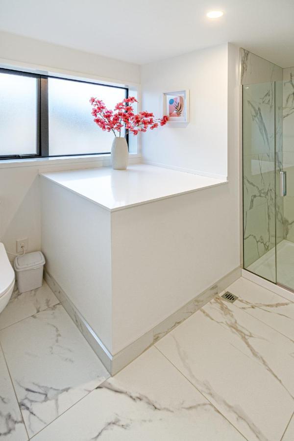 Vibrant City Abode - 2 Bed 2 Bath Appartement Christchurch Buitenkant foto